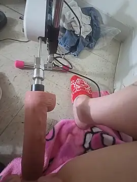 SexyKittyLA90: онлайн-секс-чат