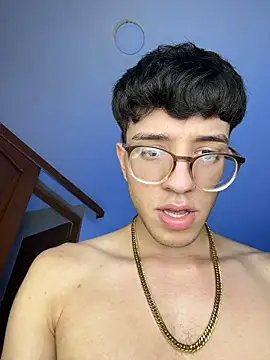 ArthurDaviess21 Chat XXX live