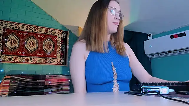 emillylopez_ Adlı Modelin Canlı XXX Sohbeti