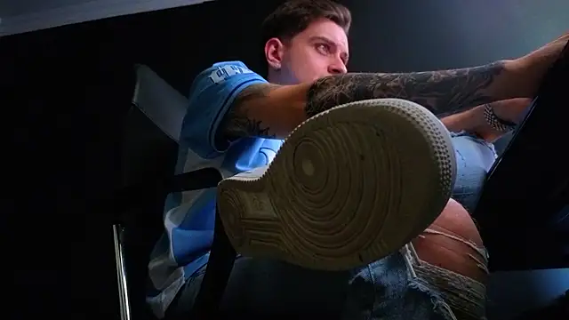 FelixStarkk Adlı Modelin Canlı XXX Sohbeti
