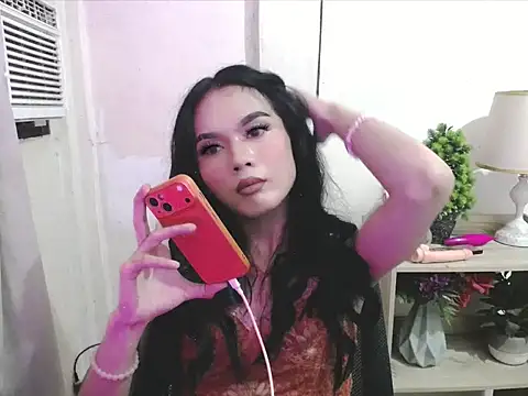 devine_goddess' Webcam Show