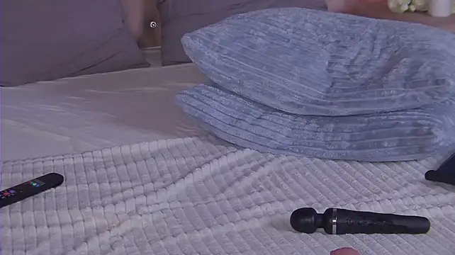 Emi_Gold live XXX chat
