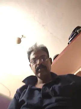 Chat +18 de ANDRA-COUPLE-009 ao vivo