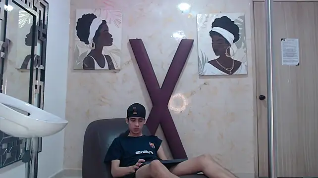GOLDEN_BOSS Chat XXX live