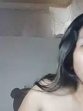 Sweet_Asian25 Adlı Modelin Canlı XXX Sohbeti