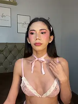 CassandraLovveのライブXXXチャット