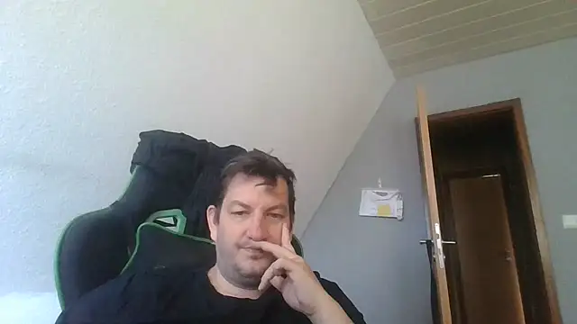 Golffahrer1982 Show in webcam