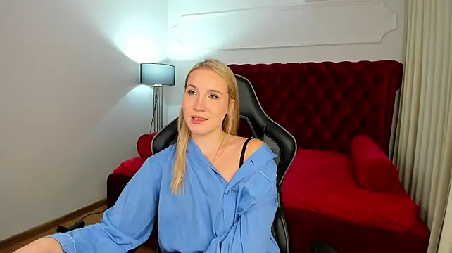 ElaraVoltage Chat XXX in diretta