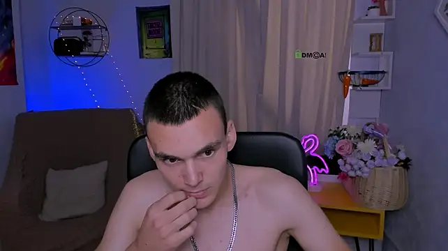 XXX chat uživo modela dark_riders