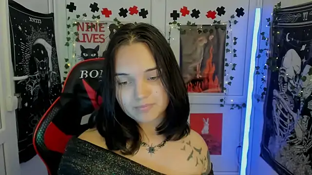 Caroline_cutte লাইভ XXX চ্যাট