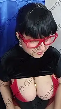 CherryDerry XXX чат на живо