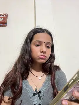 צ'אט XXX בשידור חי של Maggie_748