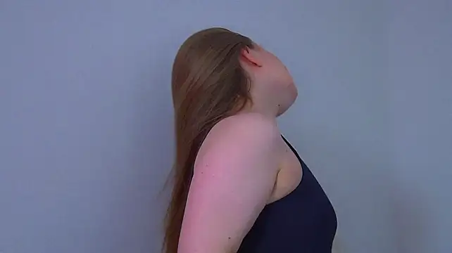 CrystalLyons' Live XXX Chat