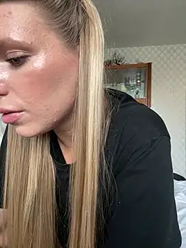 adel_secret: απευθείας συνομιλία ΧΧΧ