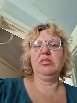 צ'אט XXX בשידור חי של SonyaMarmeladx