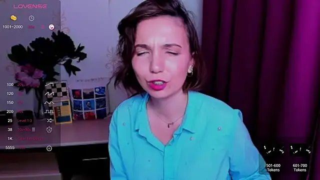 KindHazelHere_'s Live XXX Chat