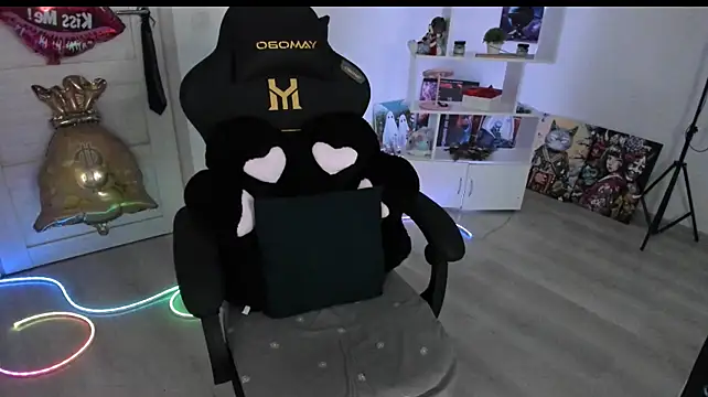 HoneySallyMoore 现场XXX聊天