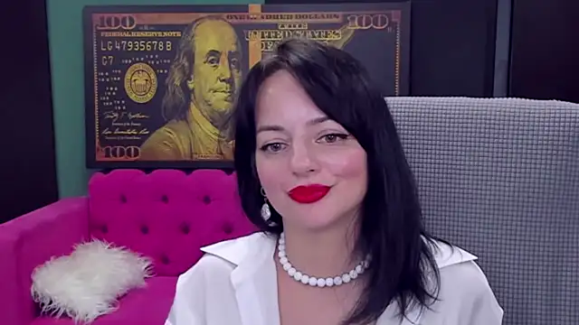 BellaRowan Chat XXX in diretta