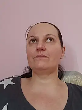 Czat XXX na żywo – BustyLadyAlma