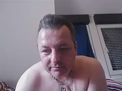 XXX chat uživo modela boy0230M