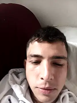 Tchutom XXX чат на живо