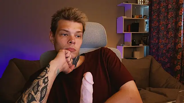 DENIS_HERE webkamerás műsora