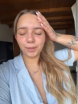 Naomi-Klein Webcam-Show