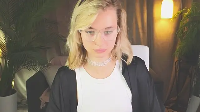 Živý XXX chat NoraMoreau