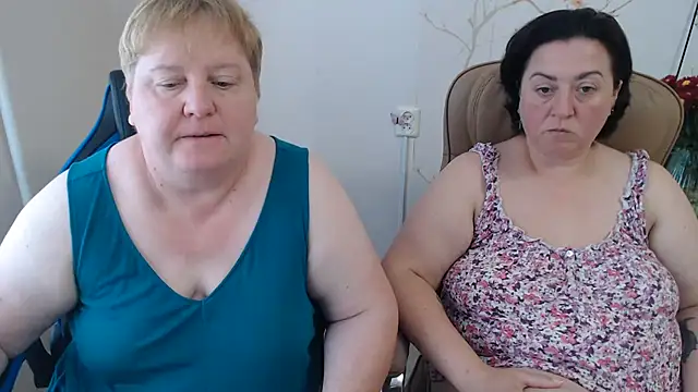 Lindy-Jeanie Live XXX-chat