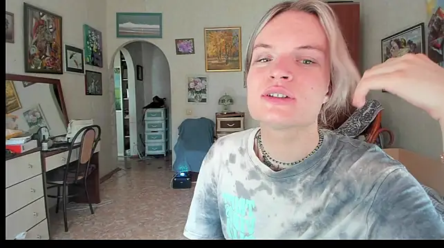 milliKira006 – Kamerová šou