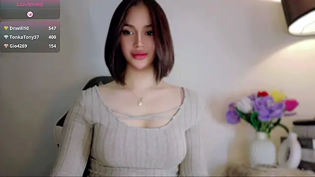 הופעת וובקאם של Anna_HollyDoll
