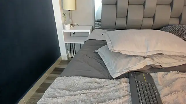 Charlie___Musk webkamerás műsora