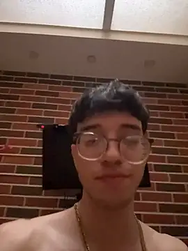 ArthurDaviess21's Live XXX Chat