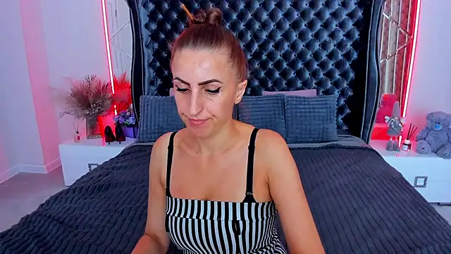 Rebecca_Diamond's Live XXX Chat