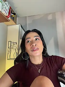 AsianMilfSheryl Obrolan Langsung XXX