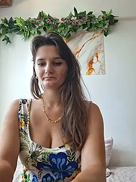 Nika_aa লাইভ XXX চ্যাট
