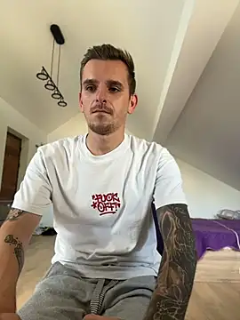 Huge_cock22cm Webcam show