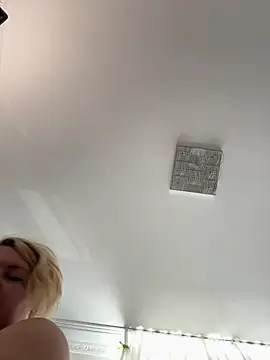 VioAsh Live XXX Chat