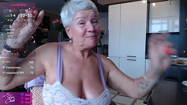 Chatroom XXX en direct de roxana_brooks