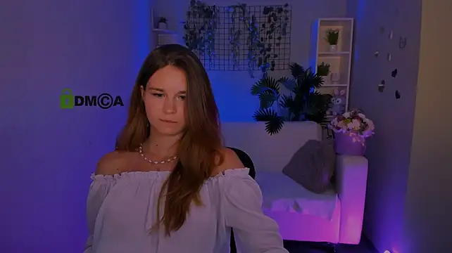 angie_foxy1's Live XXX Chat