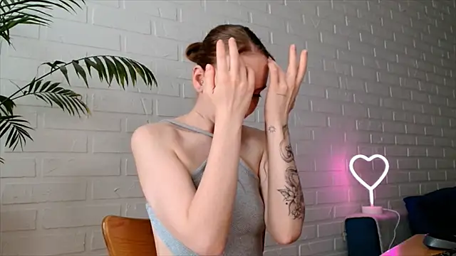 WhitePrincessLuna live XXX chat