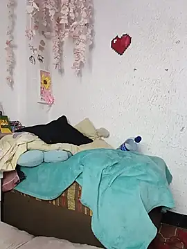 Kuutar's Live XXX Chat