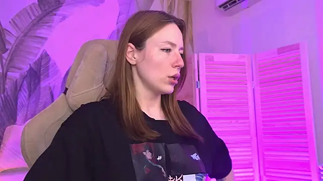 צ'אט XXX בשידור חי של DamnWitchh