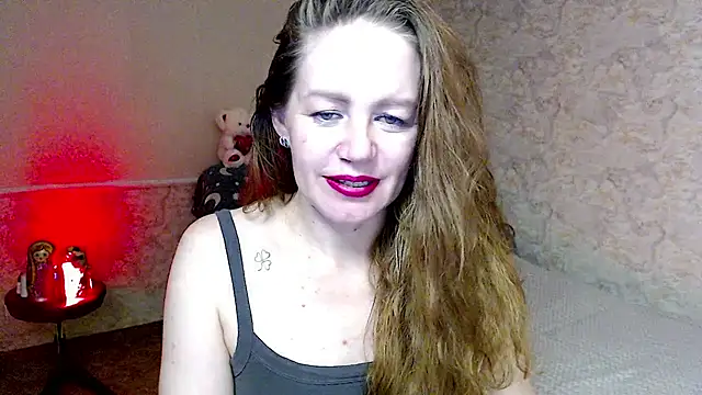 Fern_Lust Adlı Modelin Canlı XXX Sohbeti