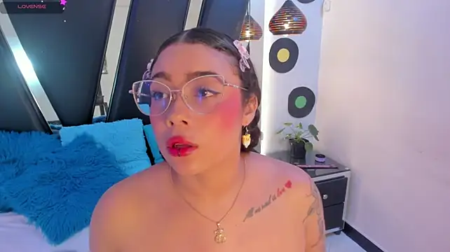 antonelllepiercee live XXX chat