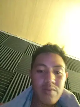 BoyOfDesire Pertunjukan Webcam