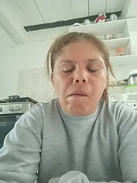 Chat +18 de Zafiro_MD ao vivo