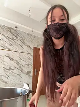 عرض كام Lona_96