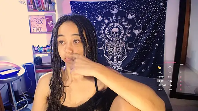 ela_0 Chat XXX in diretta