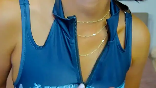 Chat XXX en directo de HeidieRaven